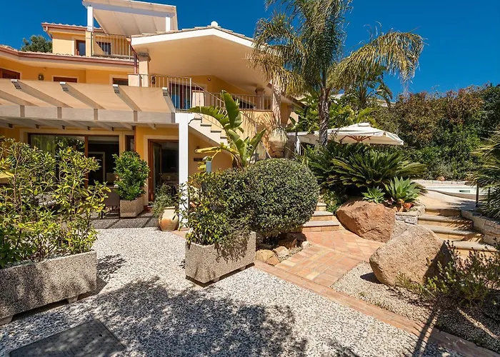 Panzió Giglio Di Chia Domus de Maria