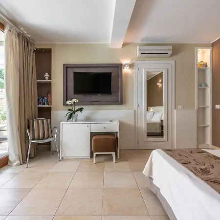 Estay - Giglio Di Chia