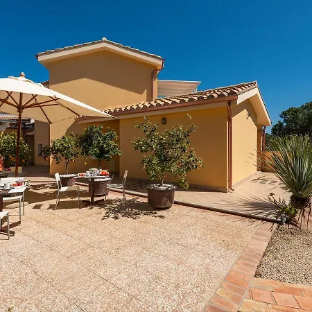 Giglio Di Chia Couette-café 3*