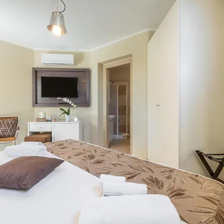 Giglio Di Chia Domus De Maria